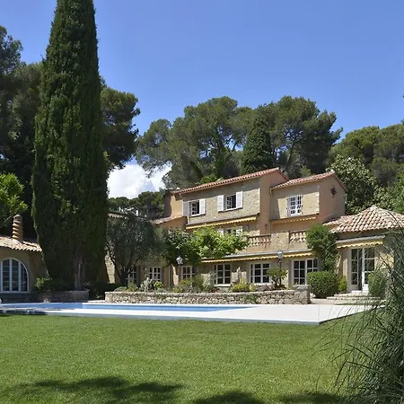 Yabassi Villa